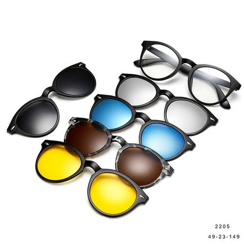 PC Clips On Sunglasses 5 In 1 Monobloc Lens T5252205