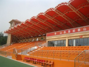בניין אולם ספורט מבנה פלדה