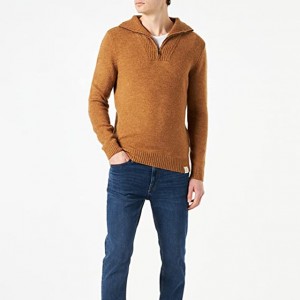 Супер мек материјал Ma Variety Машки џемпер пуловер со половина патент.