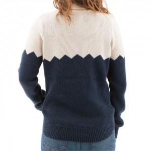 Приспособете ги џемперите за дамски пуловери плетени со снегулка со најнов дизајн