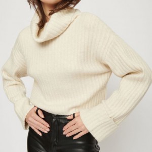 महिलाहरूको लागि उच्च गर्दन सुरुचिपूर्ण स्वेटर