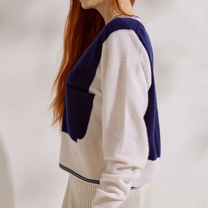 Женски џемпер со долги ракави со V-деколте