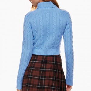 pullover sweater turtleneck rajutan kabel desain serbaguna
