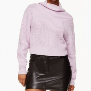 Светло виолетова задебелена џемпер со железен џемпер со лабави врвови од пуловер