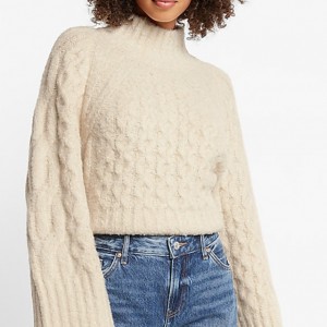 Twist genser dame melkehvit genser med halv høy hals