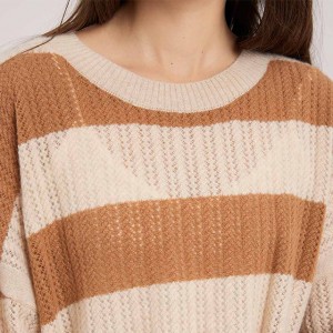 Женски џемпер со пуловер со врат во портокалова и бела пруга