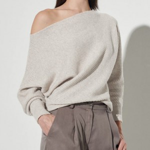 Sweater rajutan wanita kanthi gaya setengah tanpa tali