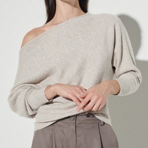 अर्ध्या स्ट्रॅपलेस शैलीतील एम्बियन्स विणलेले स्वेटर महिला