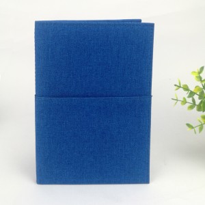 Graublaues klassisches Notizbuch, Außentasche, elastisches Verschlussband, flacher Notizblock aus dickem Papier