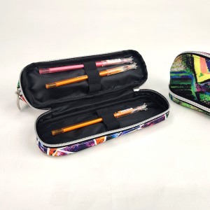 Husă pentru creion colorată cu graffiti, cu închidere cu fermoar, cu fermoar înfăşurător, cu buclă elastică pentru creion, geantă cosmetică de mare capacitate pentru toate vârstele.