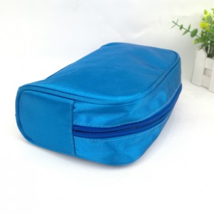 ຖົງໃສ່ເຄື່ອງສຳອາງ polyester ສີ Shinny ຖົງແຕ່ງຫນ້າມີ zipper ປິດຂ້າງກະເປົ໋າມີ 3 ສີທີ່ມີ organizer toiletry bag ຂະຫນາດໃຫຍ່ຄວາມຈຸທີ່ຍິ່ງໃຫຍ່ເປັນຂອງຂວັນສໍາລັບເດັກຍິງໄວລຸ້ນ ladies ແມ່ຍິງ