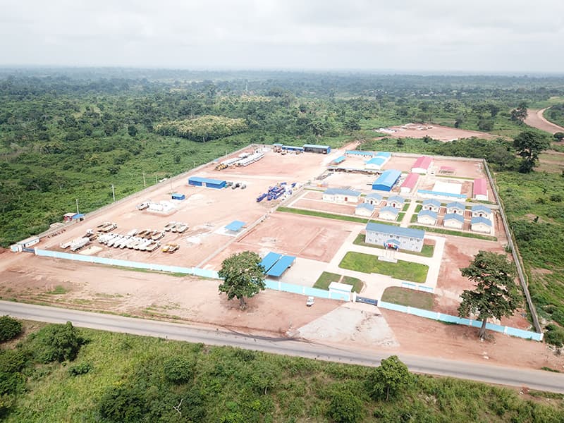 Campamento do proxecto da estrada Tibisu-Boaké de Côte d'Ivoire