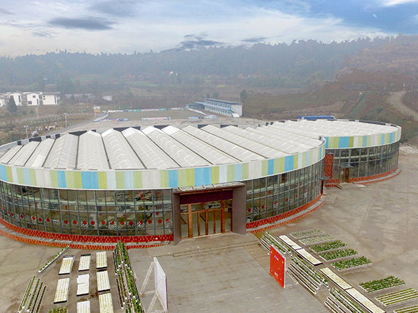 سیچوان، چین میں سیاحتی شیشے کا گرین ہاؤس