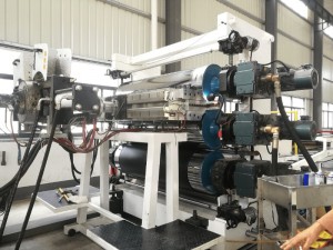 PP/PE ọkpụrụkpụ Board Extrusion Line