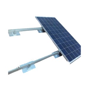Solarmontage auf einem Asphaltschindeldach