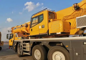 Hoiting Equipment 60 Ton All Terrain Crane XCMG XCA60 Truck Mounted Crane for Sale