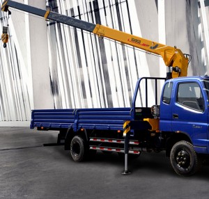 Jauns XCMG SQ4SK2Q 10TM 4 tonnu kravas automašīnā uzstādīts teleskopiskais celtnis ar zemāko cenu