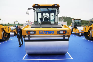 China XCMG XD123S 12tonne Tandem Vibratory Road Roller Compactor Capacity
