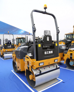 XCMG New Model XMR303S 3 ton Road Compactor សម្រាប់លក់