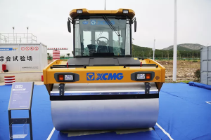 Machine Road Roller XCMG XD133 Double Drum Vibratory Road Roller Price