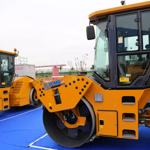 Construction Machinery Vehicle Road Roller XCMG XD123 For Sale