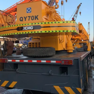 XCMG alkuperäisen valmistajan 70 tonnin kuorma-autonosturi Myynnissä Nosturiauto QY70K