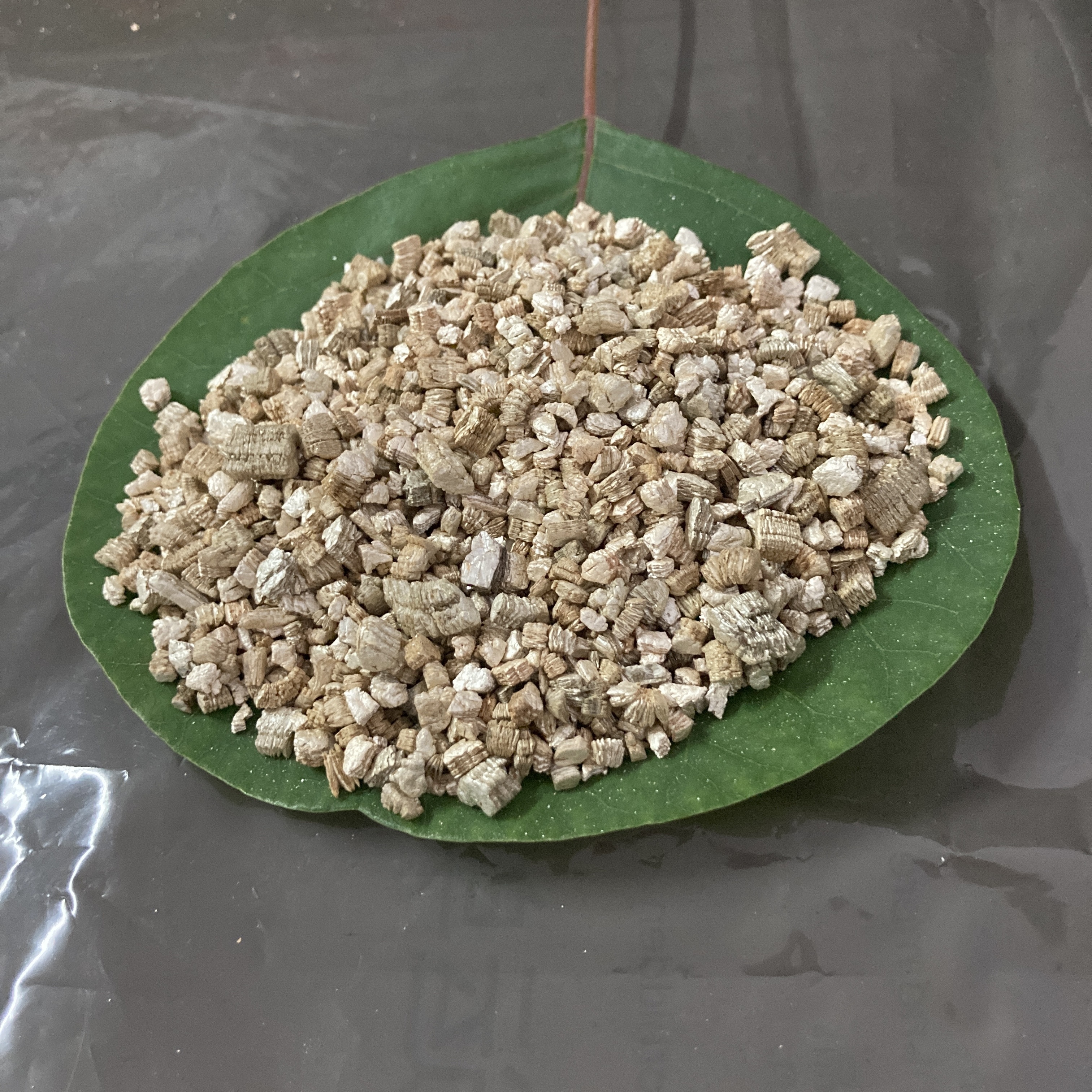vermiculite powder vermiculite flakes/sheet vermiculite-soil