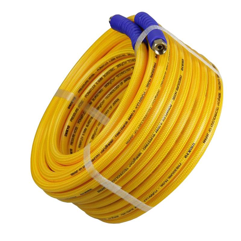 Wysokociśnieniowy wąż natryskowy z pełnego gęstego oplotu z PVC. Obraz wyróżniony