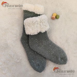 Dames winter warm masjien sokkies vir die huis met Brush Cozy Yarn