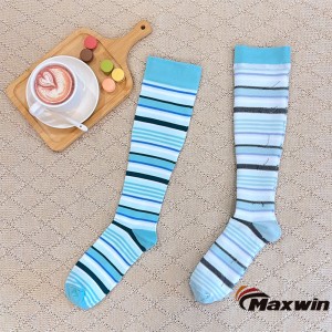 Socks Compression Jinan bi Stripe an Dots Patterns-şîn