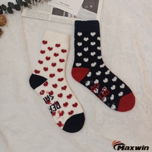 Zimné dámske teplé, protišmykové hrubé ponožky so srdiečkovým vzorom s manžetou na mihalnice