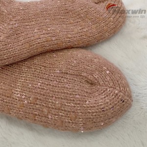 Çorape makinerie të ngrohta dimërore për zonjat për shtëpi me fije furçesh komode