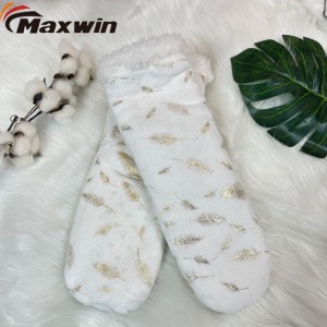 Жіночі зимові потовщені середньої трубки осінні та зимові милі спальні нековзкі домашні шкарпетки підлогові шкарпетки