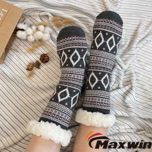 ถุงเท้ารองเท้าแตะในร่มที่อบอุ่นในฤดูหนาวผ้าไหมสดใสสำหรับสุภาพสตรีพร้อมถุงเท้าห้องโดยสารลายตาราง