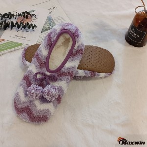 Vehivavy Knitting Tsy Skid Bedroom Slipper Kiraro an-trano miaraka amin'ny Pom Ballerina Slipper Socks