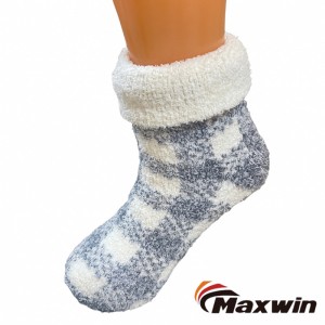 Ladies Winter Super Warm Anti-slip Cozy Microfiber Super Ganda Pattern With Grid Socks