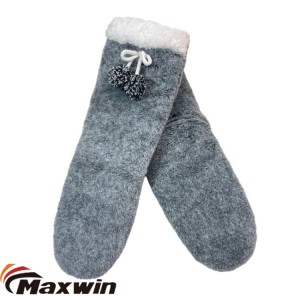 Дамски зимни дебели сиви есенни и зимни домашни чорапи против хлъзгане за сън