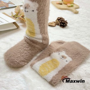 ຖົງຕີນ Fluffy Cozy ກັບຖົງຕີນເດັກນ້ອຍອອກແບບ Alpaca