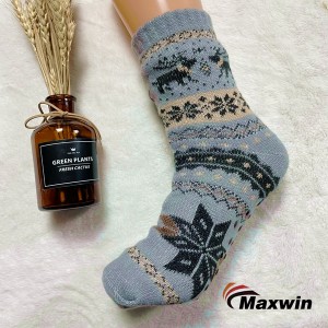 ถุงเท้าสำหรับสุภาพสตรีสำหรับใช้ในบ้านพร้อม Nordic Design S nowflake และถุงเท้าในห้องโดยสารซับใน Sherpa
