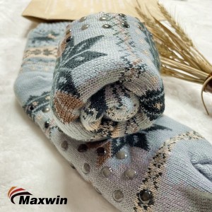 Dámské domácí ponožky se severským designem S nowflake a podšívkou Sherpa