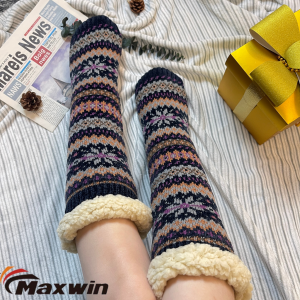 Ženske zimske super tople papuče čarape sa uzorkom pahuljica