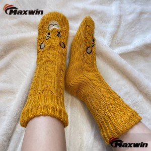 Damen Winter-Fuzzy-Socken mit mittlerer Wade und Löwe