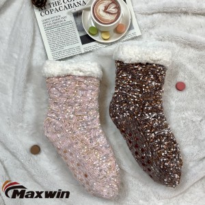 Женски Cable Cable Зимски пријатни чорапи со точки против лизгање за внатрешна употреба