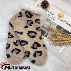 Női téli szuper meleg, kényelmes papucs zokni leopárd mintával