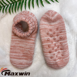 Rein pigmentierte Damen-Wintersocken. Warme Winter-Slipper-Socken aus Polyester. Frühling/Herbst/Winter-Socken