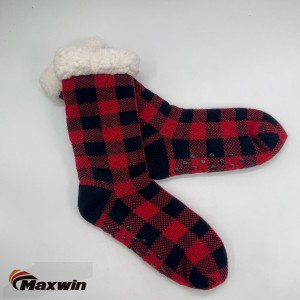 Ladies Home Cozy Winter Socks na may Pula At Itim na Plaid