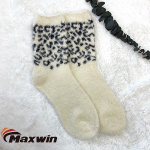 Leopar kişilik jakarlı çoraplarla bayanlar ilkbahar/kış süper sıcak yumuşak çoraplar