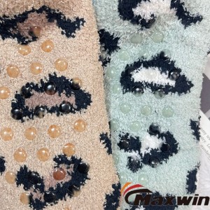 Kababayen-an nga Winter Super Warm Cozy Slipper Socks nga adunay Leopard Pattern