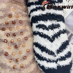 얼룩말 줄무늬 패턴의 여성 겨울 매우 따뜻한 아늑한 슬리퍼 양말