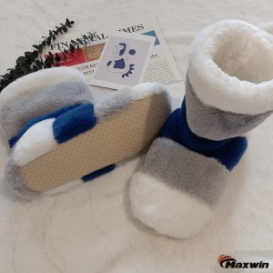 Zimné halové farebné protišmykové ponožky z umelej kožušiny